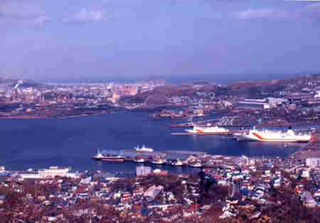 A picture of Muroran harbor