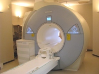 MRI(磁気共鳴断層撮影装置)